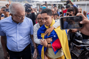 Los presos políticos liberados en Venezuela, en casa, pero en el limbo