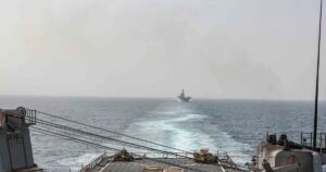Los rebeldes hutíes desafían a Occidente y amenazaron con nuevos ataques a buques vinculados a Israel en el mar Rojo