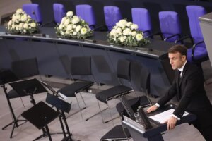 Macron despide a Wolfgang Schaeuble en un funeral de Estado sin papel ni para Scholz ni para Merkel
