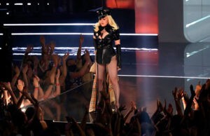 Madonna es demandada por dos fans por retraso de 2 horas en su concierto de Nueva York