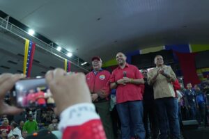Maduro encarga a sindicatos progobierno ejecución del «plan furia bolivariana» en centros de trabajo