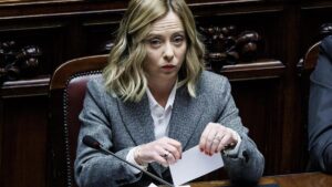 Meloni logra otro paso para dar más autonomía a las regiones de Italia entre críticas de la oposición