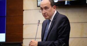 Niegan tutela que buscaba tumbar la elección de Vladimir Fernández como magistrado de la Corte Constitucional