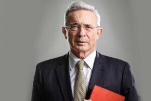 "No se entiende que liberen a Álex Saab y MCM siga inhabilitada", condenó Álvaro Uribe