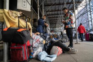 Nueva York demandó a 17 compañías de autobuses que han transportado migrantes a la ciudad