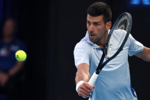 Open de Australia 2024: Novak Djokovic sube el nivel y celebra sus 100 partidos en Australia con el pase a octavos