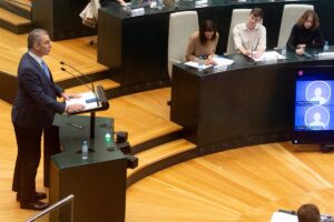 Ortega Smith, reprobado en el Palacio de Cibeles con los votos de PP, Más Madrid y PSOE