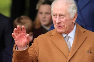 Palacio de Buckingham afirma que el rey Carlos está "bien" tras someterse a cirugía contra agrandamiento de próstata