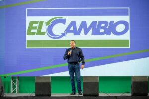 Partido El Cambio proclamó a Bertucci como su candidato a la presidencia
