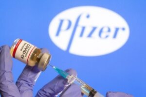 Piden detener el uso de vacunas para covid-19 de Moderna y Pfizer por riesgo de ADN “contaminado”