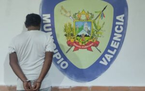 Policía de Valencia aprehendió a dos sujetos por robo en la avenida Lara