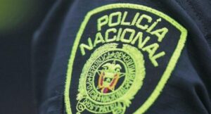 Policías en Bogotá recibían dinero para dejar vender licor adulterado en bares