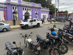 Prohíben circulación de motos durante horas nocturnas en municipio Roscio de Guárico