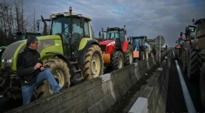 Protesta de agricultores en Francia se expande hacia todo el territorio