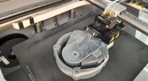 Renfe fabrica piezas de recambio para su flota de trenes con impresoras 3D