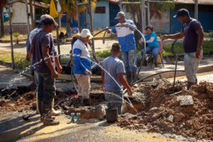 Reparada fuga de agua en Augusto Malavé Villalba de Guacara