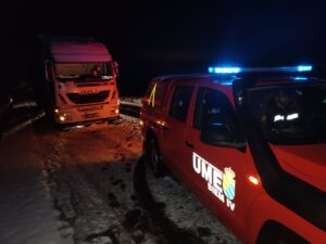 Retirados todos los vehículos que estaban atrapados por las nevadas en la N-122 que conecta Soria con Ágreda