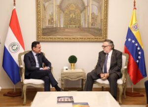 Ricardo Capella Mateo entregó copias de estilo como embajador de Venezuela en Paraguay