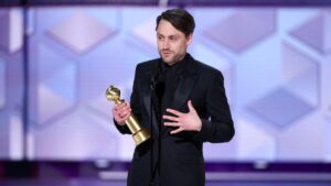 "Succession" acapara la atención en los premios Emmy en EEUU