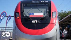 Tren más rápido de Sudamérica hace viaje inaugural en Chile – DW – 19/01/2024