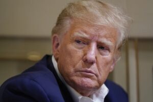 Trump se presenta ante tribunal en Washington: “Tengo derecho a la inmunidad presidencial”