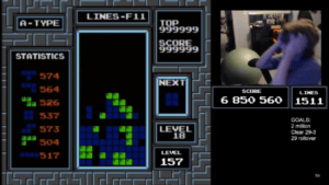Un niño de 13 años logró ser el primer humano en "romper" Tetris