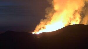 VOLCAN ISLANDIA | Un volcán entra en erupción en el suroeste de Islandia