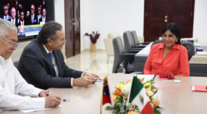 Venezuela evalúa relaciones energéticas con Petróleos Mexicanos