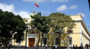 Venezuela rechaza intento de "consumar robo" de avión secuestrado en Argentina