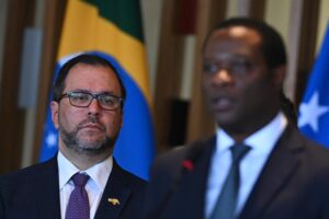 Venezuela y Guyana se comprometieron en Brasil a dialogar “sin amenazas” y a abordar el Acuerdo de Ginebra