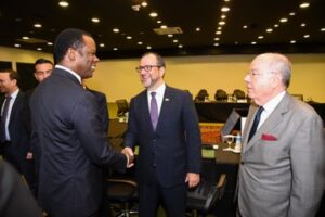 Venezuela y Guyana seguirán dialogando sin “intervención de potencias extranjeras”
