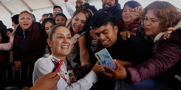 primera presidenta de México y reelección de Bukele