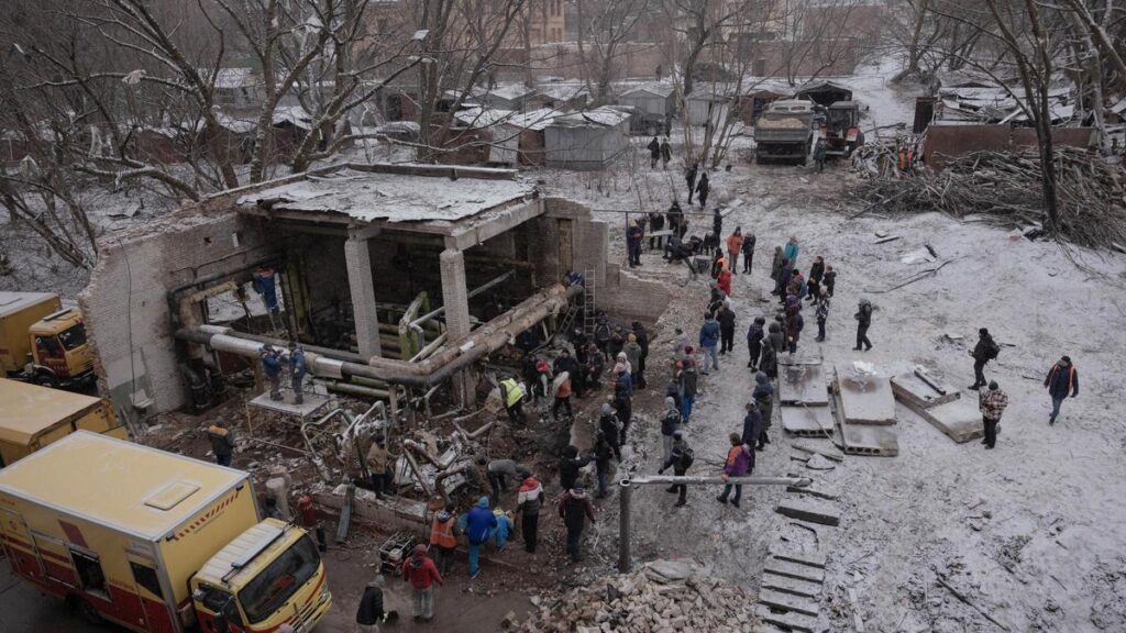Un edificio destrozado por misiles rusos en Kiev