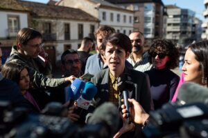 "Ahora resulta que es Feijóo quien quiere indultar a Puigdemont"