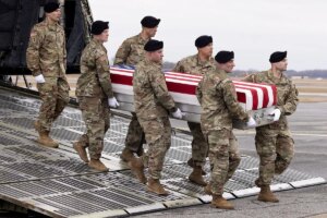 Al menos seis combatientes kurdos mueren en un ataque con drones contra una base de Estados Unidos