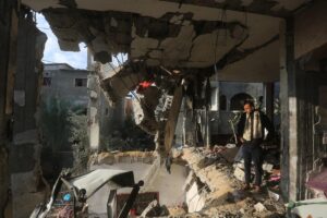 Amnistía Internacional pide investigar como posibles crímenes de guerra 4 bombardeos de Israel en Gaza