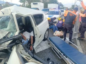 Aparatoso accidente tras choque múltiple dejó una persona fallecida y 6 heridos en la Autopista del Este 