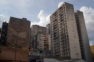 Asamblea chavista plantea reforma de ley de vivienda en "beneficio" de inquilinos
