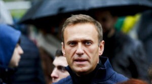Autoridades rusas acceden a entregar el cuerpo de Navalni a su madre