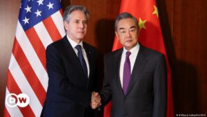 Blinken advierte a Wang Yi sobre apoyo de China a Rusia – DW – 17/02/2024