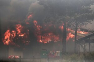 Boric confirma 46 muertos por los incendios forestales en Chile y teme que la cifra aumente