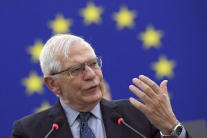 Borrell advierte del riesgo de injerencias exteriores en las elecciones europeas