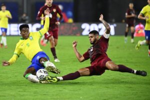 Brasil gana con sufrimiento a Venezuela y luchará ante Argentina por un cupo a los Olímpicos