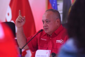Cabello defendió expulsión de funcionarios