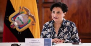 Canciller de Ecuador califica de «muy fuertes» declaraciones de Maduro contra Noboa