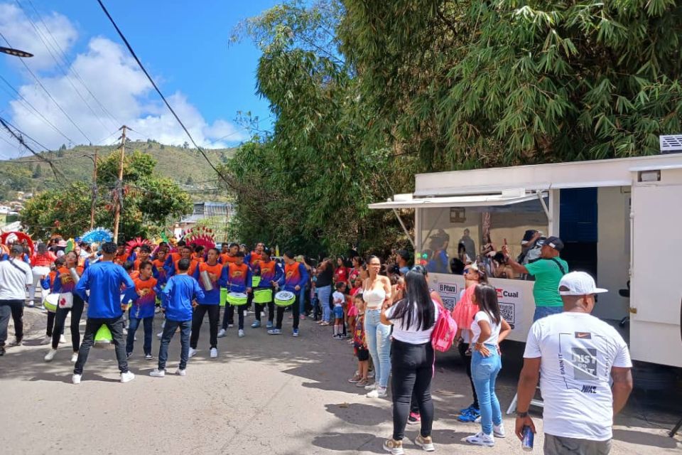 Carnavales 2024: una comparsa de oportunidades para jÃ³venes de la comunidad de Monterrey