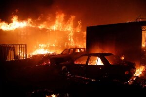 Chile declara el estado de excepcin por los incendios forestales que asolan el pas y que dejan al menos 10 muertos