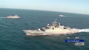 Una fragata iraní durante unas maniobras conjuntas con Rusia y China en el golfo de Omán, en diciembre de 2019.