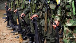 Combates entre grupos armados y la Fuerza Armada colombiana se redujeron un 33 % en 2023, según OCHA - AlbertoNews