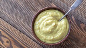 Cómo hacer de forma barata salsa mayopesto, el aderezo que revolucionará tus platos